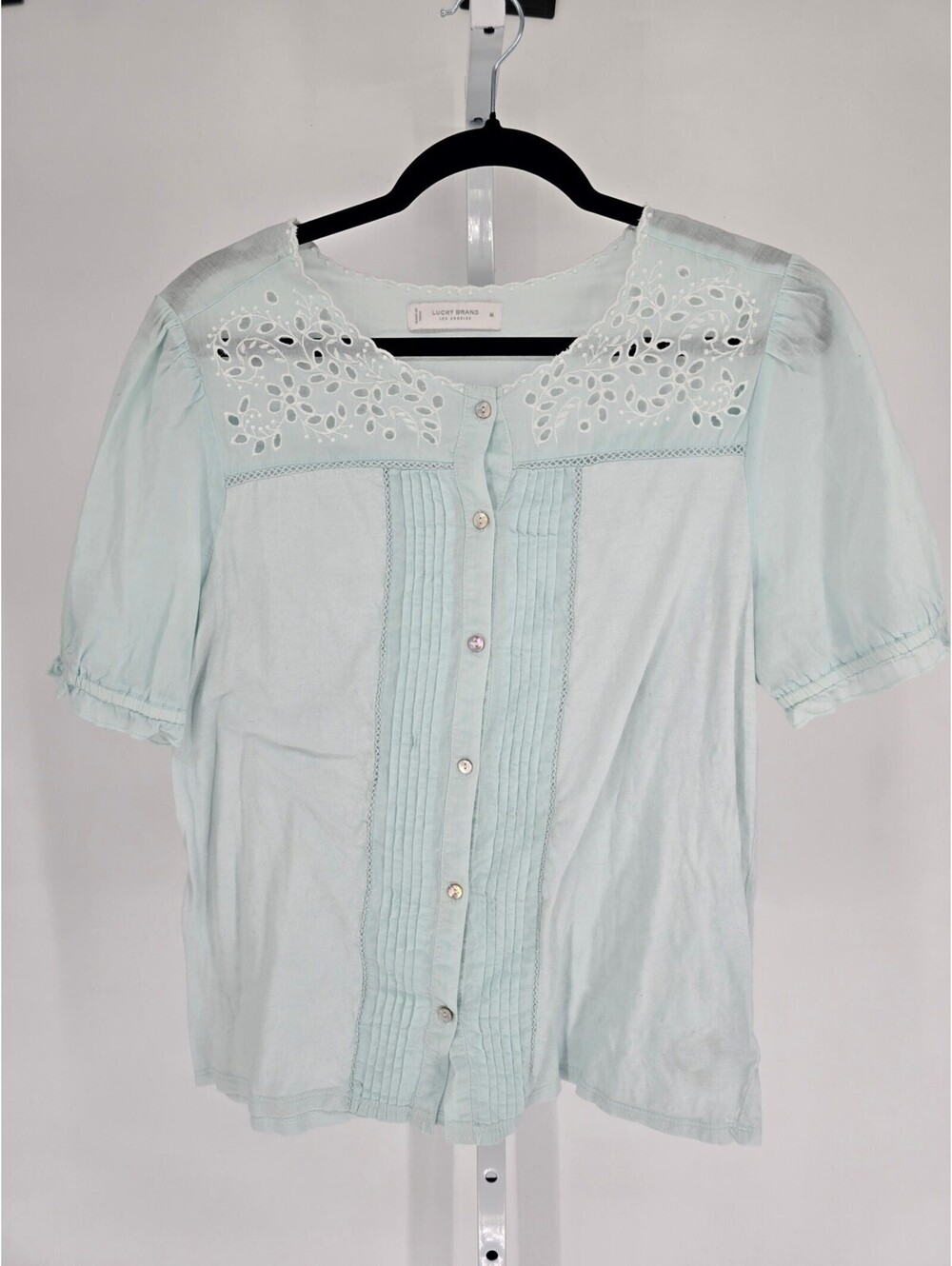 Lucky Brand Womens Sz M Short Sleeve Button Up Blouse Light Blue Lace Dainty